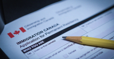 سياسة الهجرة الكندية متاهة لا تُفهم - وأنا عالق فيها