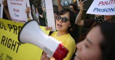 السعودية: احتجاز العشرات من النساء السريلانكيات بشكل خاطئ لعدة أشهر بسبب نظام الكفالة المسيء