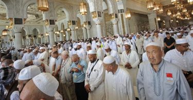 117 حاجًا إندونيسيًا يستخدمون تأشيرات عمل لأداء مناسك الحج تم منعهم من دخول السعودية