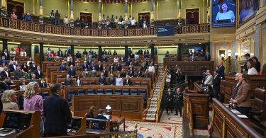 الحزب الاشتراكي الإسباني يقترح تقنين أوضاع المهاجرين القادمين حتى ديسمبر 2024