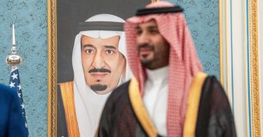 قاضٍ يسمح بترحيل الفنزويليين بموجب قانون الأعداء الأجانب