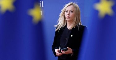ميرز، تهاني ميلوني: «إيطاليا وألمانيا معًا لتعزيز صناعة السيارات ومكافحة الهجرة غير الشرعية»