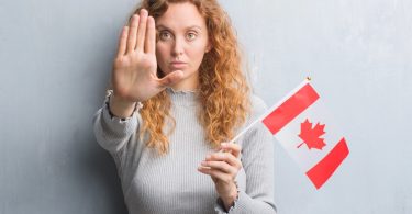 استراتيجية الزوج غير المرافق يمكن أن تعيق حلمك في الإقامة الدائمة