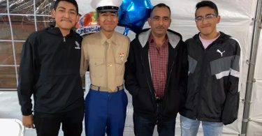 أب مهاجر لثلاثة مشاة البحرية يتعرض للاحتجاز العنيف وإصابات على يد العملاء الفيدراليين، يقول الابن