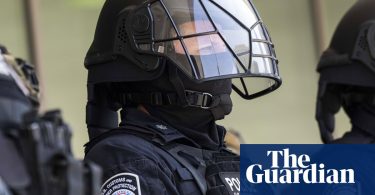 المهاجرون في لوس أنجلوس الذين تعرضوا لمداهمات ICE تم ترحيلهم في بعض الحالات | الهجرة في الولايات المتحدة