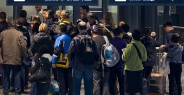 الهجرة إلى سويسرا في تزايد مستمر - لكن المغادرات أيضًا في ارتفاع