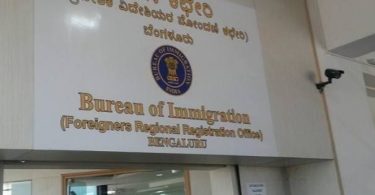 امرأة من نيبال تحاول الصعود إلى رحلة متجهة إلى أبوظبي باستخدام جواز سفر هندي، وتعتقلها السلطات في مطار كIAL