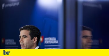 تجديد تصاريح الإقامة المنتهية حتى 15 أكتوبر | الهجرة