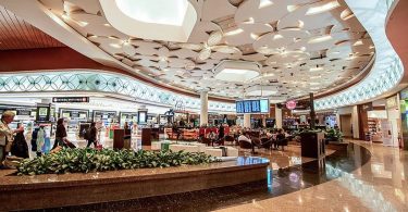 تجنب الطوابير الطويلة في 8 مطارات هندية باستخدام خدمة الهجرة السريعة