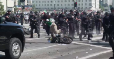 تحديثات حية: الاحتجاجات في لوس أنجلوس تتواصل وكاليفورنيا تعلن عزمها مقاضاة إدارة ترامب