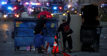 ترامب يرسل ألفي جندي إلى كاليفورنيا لوقف الاحتجاجات ضد عمليات مكافحة الهجرة