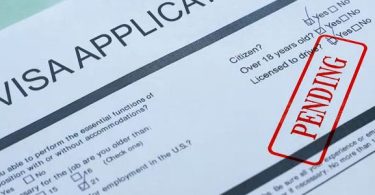 تزايد تأخير تأشيرات الطلاب مع صعوبة المحكمة في التكيف