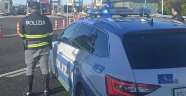 تسهيل دخول المهاجرين غير الشرعيين إلى إيطاليا مقابل مبالغ تصل إلى 9000 يورو: القبض على مفتشة – نورديست24