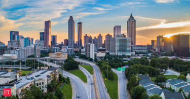 جورجيا: مواطن باكستاني حامل إقامة في الإمارات يُمنع من دخول الولايات المتحدة ويقول 'عوملت مثل مجرم'. تعرف على القواعد الجديدة