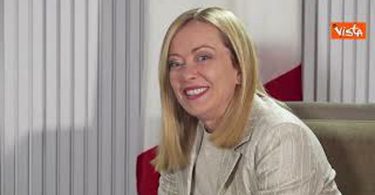 عنوان التعاون بين إيطاليا والمملكة المتحدة في مجال الهجرة