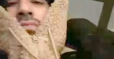قصة مهاجر صغير يحاول تهريب نفسه خارج بريطانيا: أفغاني يحكي عن حياته المليئة بـ"الاكتئاب والعزلة والفقر" في المملكة المتحدة بعد عبور القناة في 2024