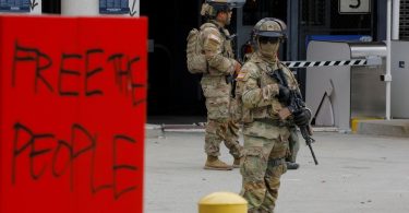 لوس أنجلوس مباشر: وصول قوات الحرس الوطني بأمر من ترامب لقمع احتجاجات الهجرة | أخبار الولايات المتحدة