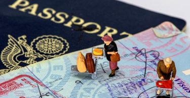 ما هي الدولة التي تجعل تأشيرات الطلاب بسيطة: المملكة المتحدة أو كندا أو ألمانيا أو أستراليا؟